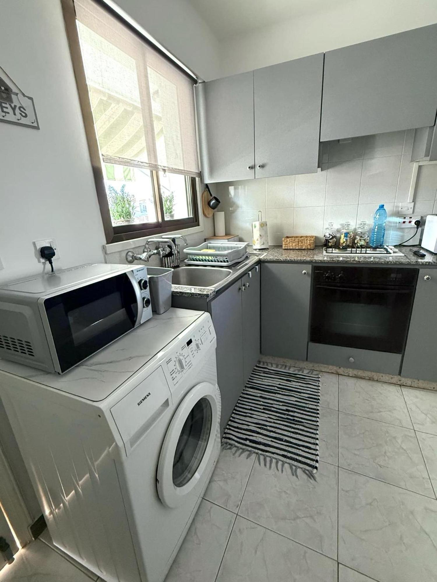 Irenes Apartment *